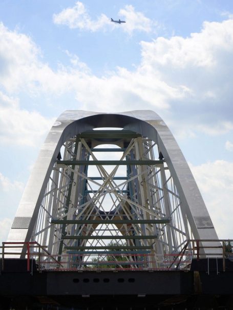 Neue Osthafenbrücke – Foto von Friedhelm Herr / BildR98